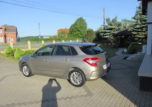 Citroen C4 cena 28900 przebieg: 77000, rok produkcji 2011 z Reda małe 326